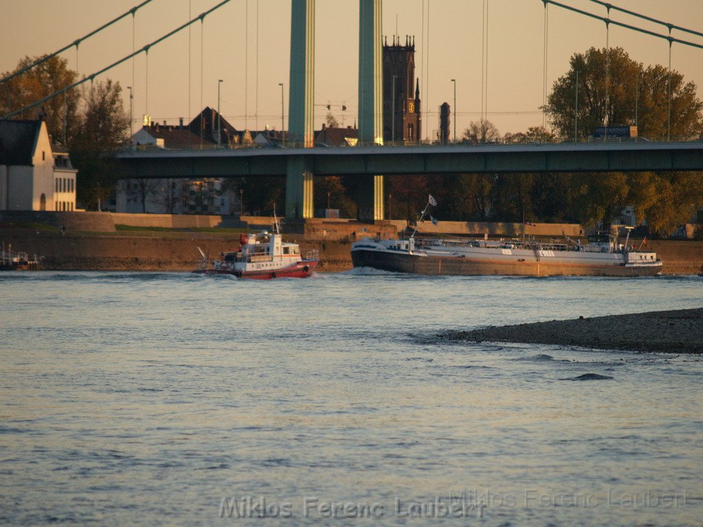 Loeschboot Branddirektor Hans   P060.JPG